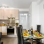 Panoramic 2 Bed Penthouse Апартаменты *