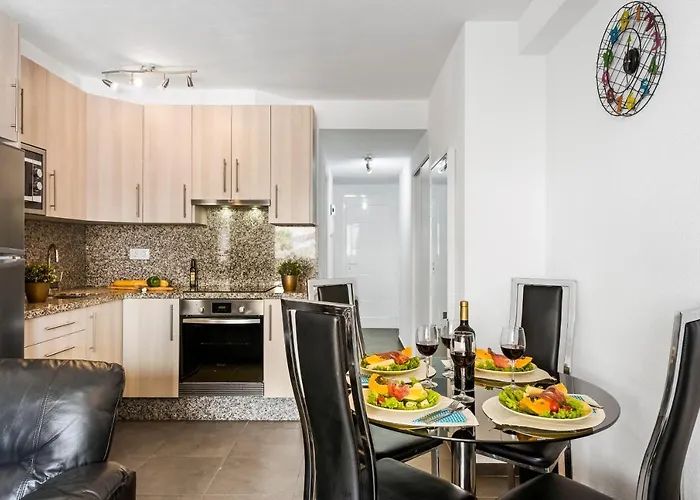 Panoramic 2 Bed Penthouse شقة *