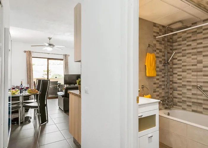 Panoramic 2 Bed Penthouse *